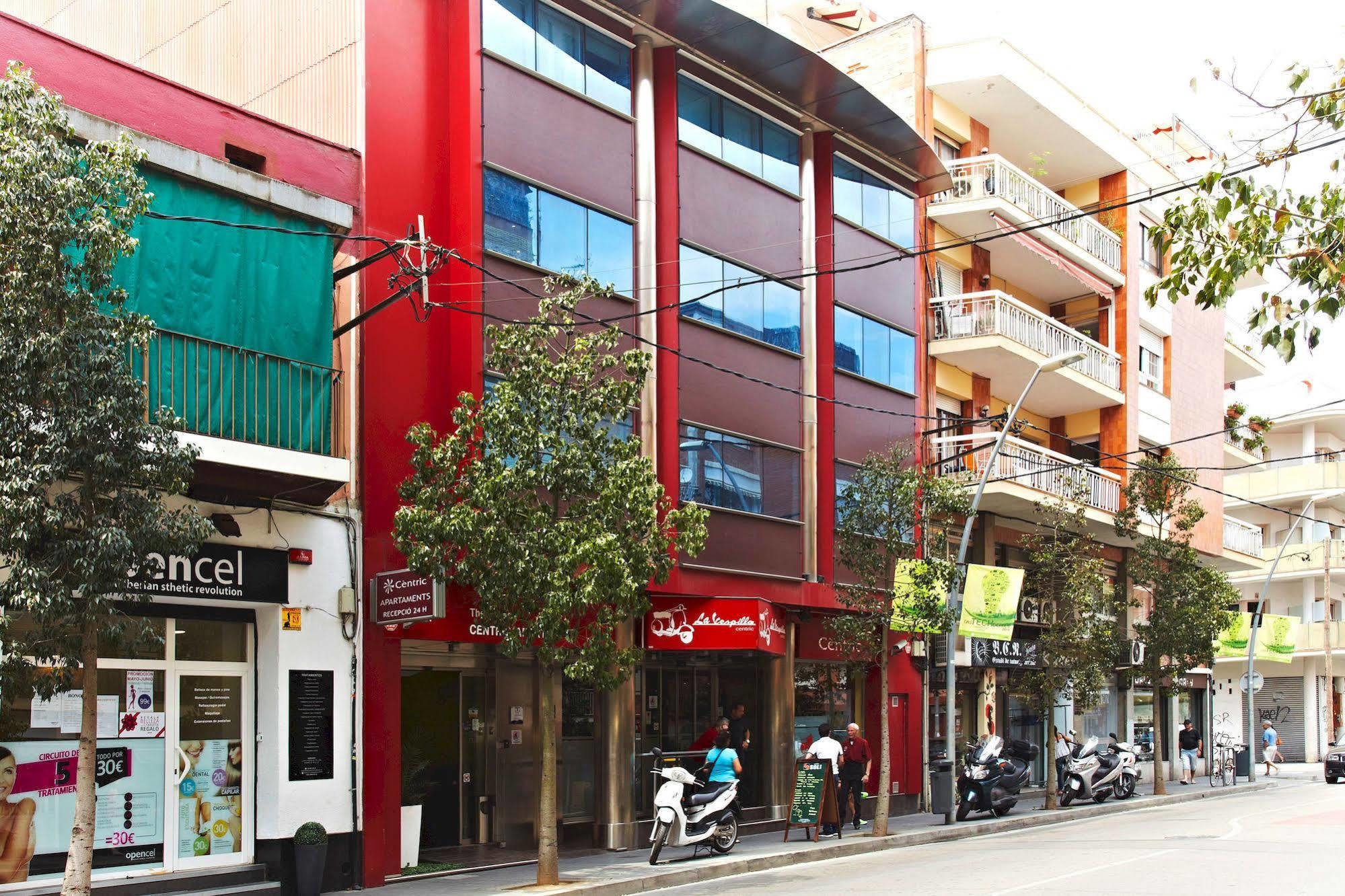 Ginosi Basics Centric Apartel Castelldefels Exteriér fotografie